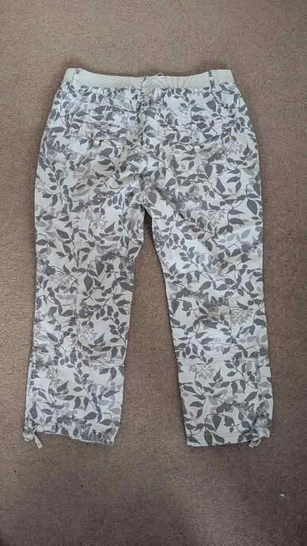 Photo of free Capri trousers (CR0) #2