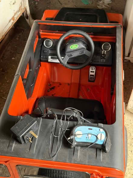 Photo of free Electric land rover ride-in toy car (Britwell Salome OX49) #1