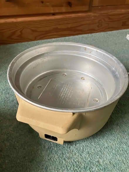 Photo of free Slow cooker (Critchill BA11) #4