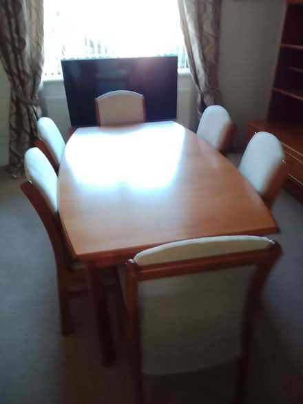 Photo of free dinning table and 6 chairs (Cross Lanes LL13) #1