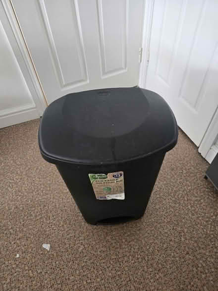 Photo of free Dust bin (Tavistock, Bedford) #2
