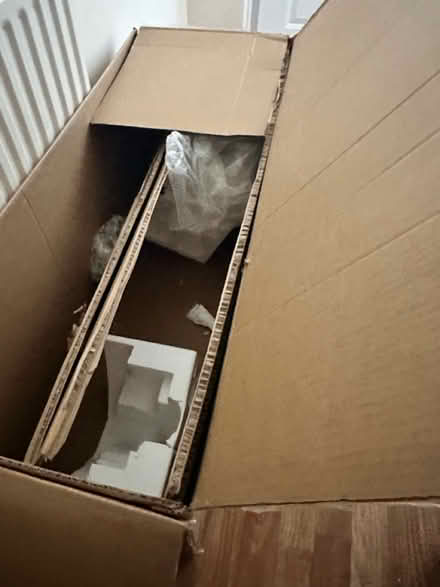 Photo of free Big strong cardboard box (LU5 5HX) #2