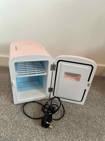 Photo of free Mini fridge - needs fixing (Stoke Bardolph NG14) #3