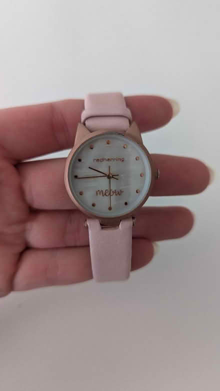 Photo of free Pink cat watch (CR0) #1