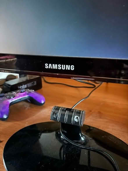 Photo of free Samsung 24”’Monitor (Waterlooville PO8) #2