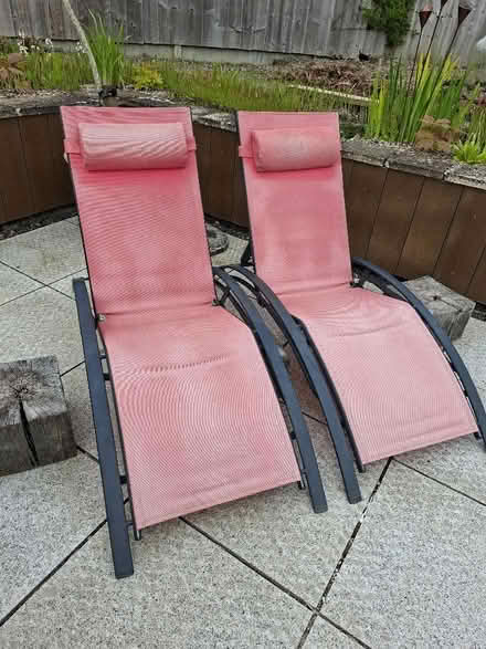 Photo of free 2 sun longers (Kinnerton LD8) #3