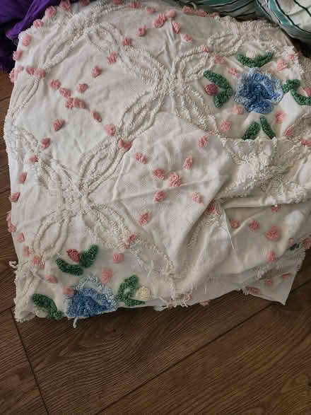 Photo of free full size bedspread (Manville) #1