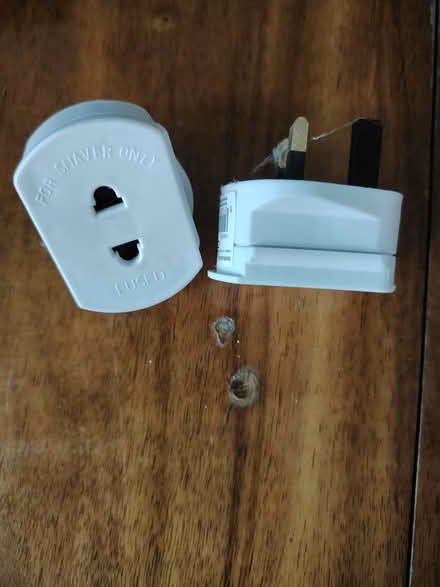 Photo of free 2 new plugs for shavers (Matlock DE4) #1