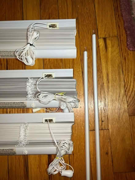 Photo of free 3Venetian window blinds W32" x L64" (South Evanston) #3