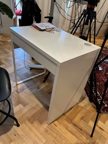 Photo of free Job lot: tv, cot, drawers, etc (Holborn, WC1R) #3