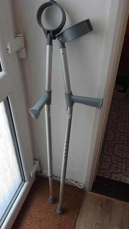 Photo of free Crutches (Wolvercote OX28BS) #1