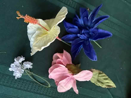 Photo of free Artificial flowers / barrette (Croton-on-Hudson) #4