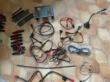 Photo of free Audio/visual/computer leads and connectors (Marston OX3) #1