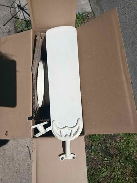 Photo of free Item Display & Fan Parts (Yeadon) #3