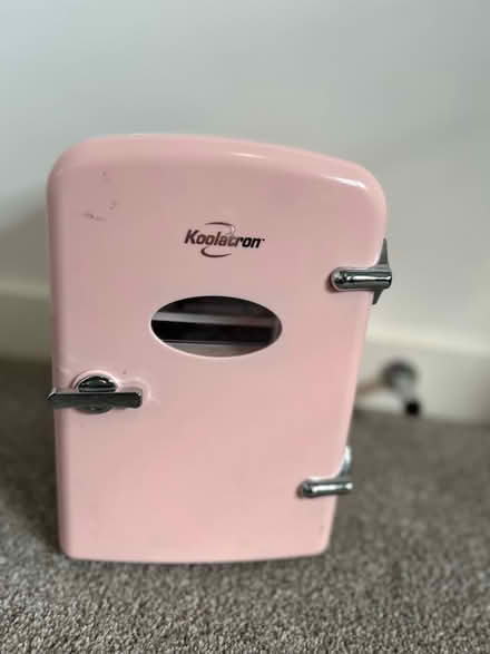 Photo of free Mini fridge - needs fixing (Stoke Bardolph NG14) #1