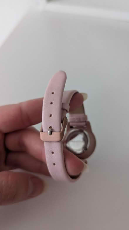 Photo of free Pink cat watch (CR0) #2