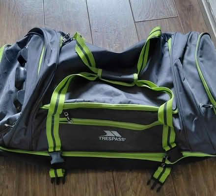 Photo of free Holdall (Sheffield S12) #1