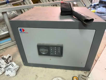 Photo of free Safe (N20 9ar) #1