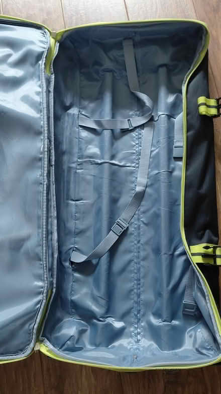 Photo of free Holdall (Sheffield S12) #2
