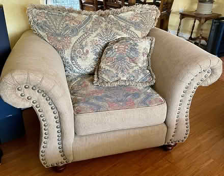 Photo of free Large chair with ottoman (King City) #1