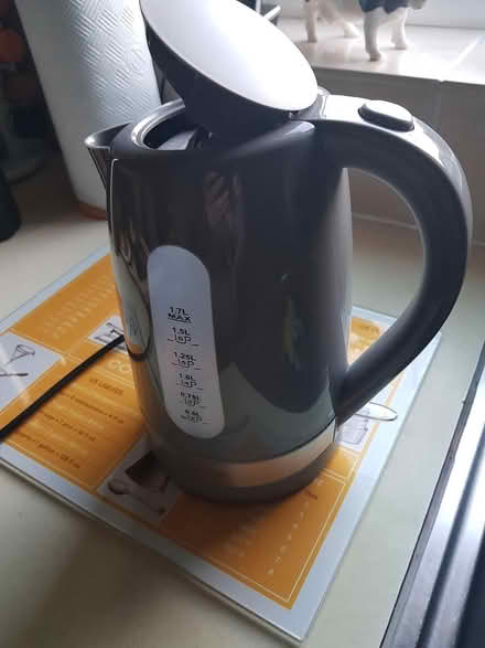 Photo of free kettle (Northallerton DL7 8TU) #3