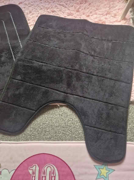 Photo of free Brand new bathroom mats (Ng3) #2