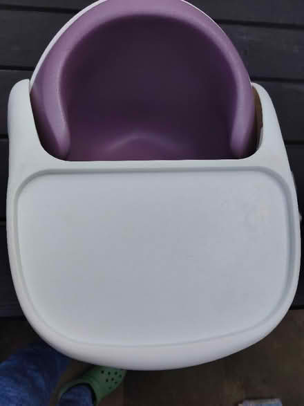 Photo of free Child's floor seat (Renishaw S21) #1