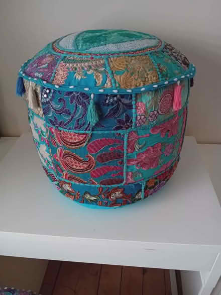Photo of free floor cushion & pouffe (Danbury CM3) #3