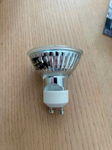 Photo of free GU10 Halogen bulbs (Rayleigh SS6) #3