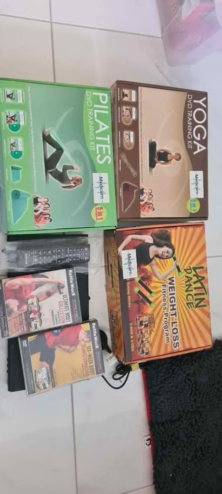 Photo of free Samsung DVD Player/Fitness Dvd kit (TN25) #3