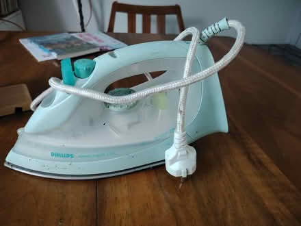 Photo of free European iron (Philips) (Matlock DE4) #1