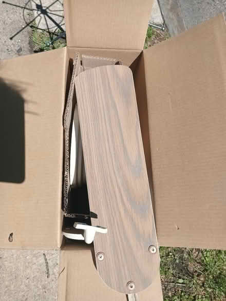 Photo of free Item Display & Fan Parts (Yeadon) #4