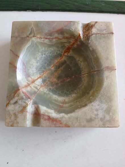 Photo of free Vintage onyx ash tray (Minster Lovell OX29) #1