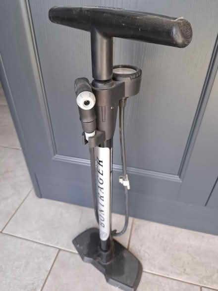 Photo of free MTB stirrup pump (Penrith CA11) #1