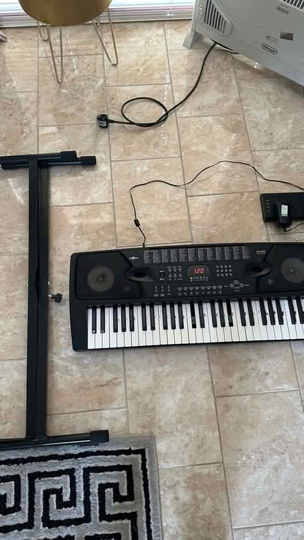 Photo of free MK-2000 Electronic Keyboard (Baillieston G69) #2