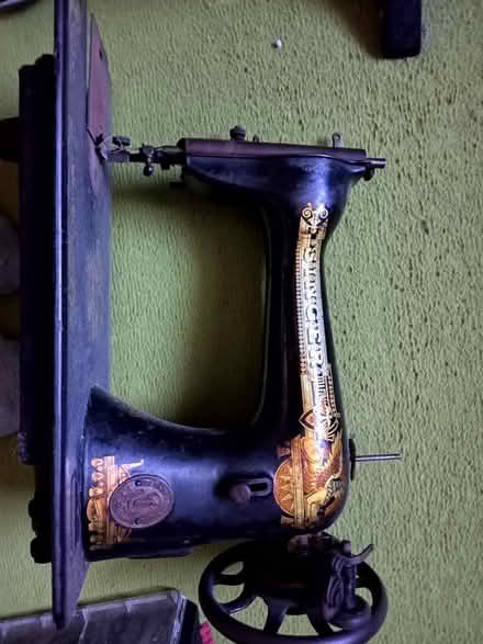 Photo of free Old Singer 15k (Belfast BT6) #1