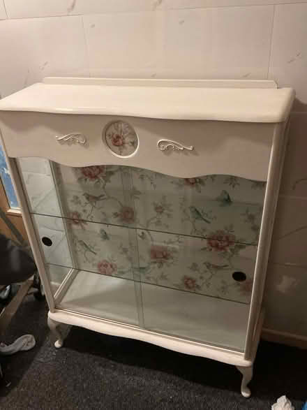 Photo of free Original glass cabinet (Abbeydale B98) #1