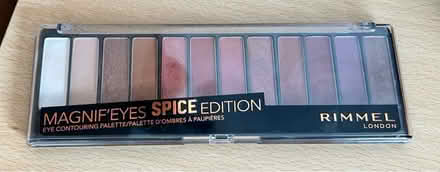 Photo of free Eye shadow palette (L26 Liverpool) #1