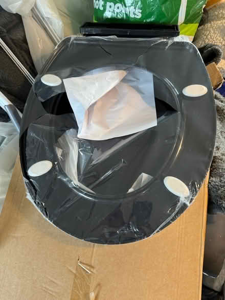 Photo of free Brand new toilet seat (Bradford BD12) #1