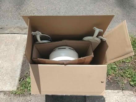 Photo of free Fan Blades & Light With Framings (Yeadon) #1
