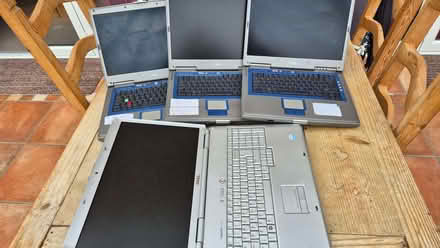 Photo of free Old laptops (Loosley Row HP27) #1
