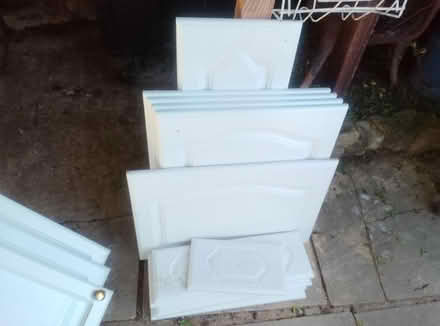 Photo of free Various white cupboard doors & drawer fronts (Farmoor OX2) #1