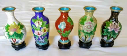 Photo of free 5 miniature ornamental vases (Hereford HR4) #1