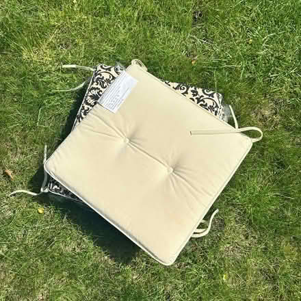 Photo of free 5 x garden chair cushions (Hampton Hill/Fulwell) #2