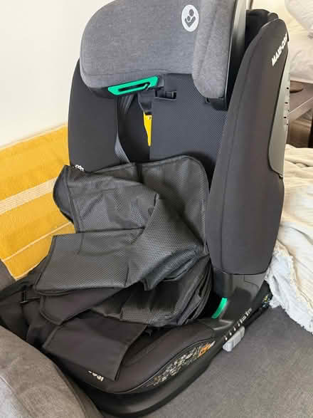 Photo of free Car set and car seat protectors (South Park, Reigate RH2) #1