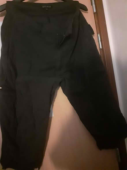 Photo of free Men's 3/4 lenght combat trousers (Birmingham City Centre B4) #1