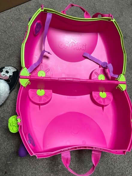 Photo of free Pink trunki suitcase for kids (SE25 selhurst) #2