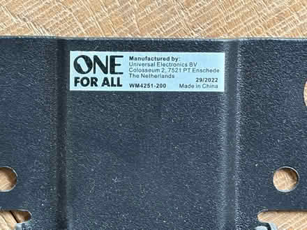 Photo of free Full-motion TV Bracket WM 4251 (Wrotham TN15) #2