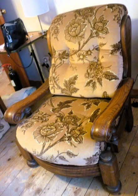 Photo of free vintage 3 piece suite, sofa, reclining armchair & armchair (Bowers Gifford SS13) #3