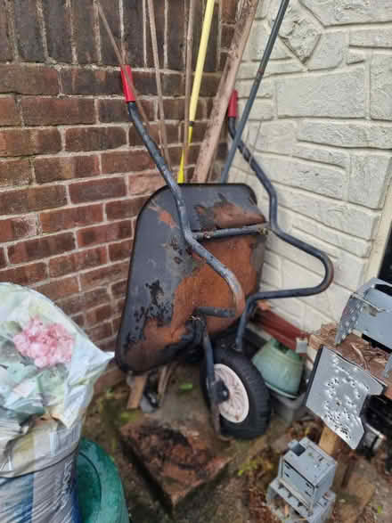 Photo of free Wheelbarrow (mansfield, NG18) #1